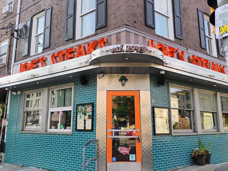 Why Joe’s belongs on your Philly food list