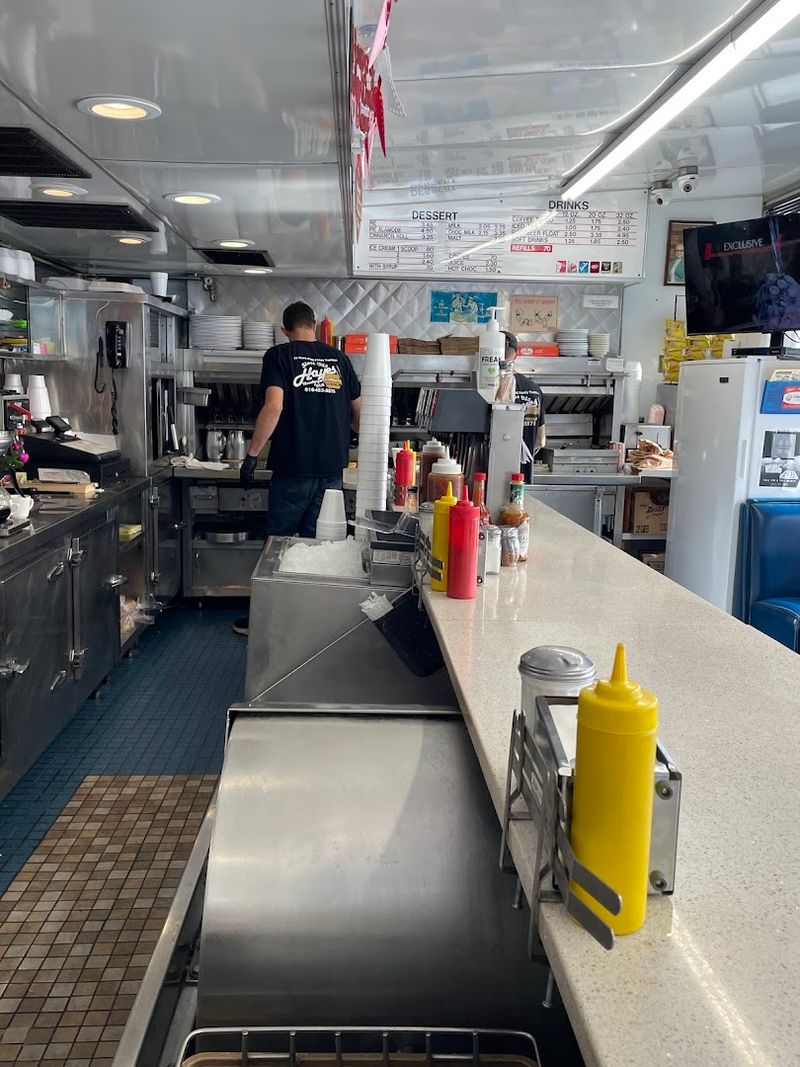 Why Missouri burger lovers keep making the trip Why Missouri burger lovers keep making the trip