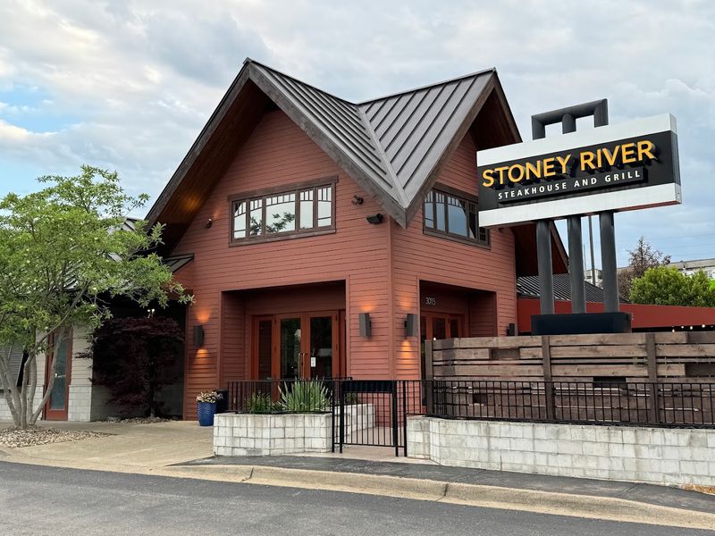 Why Stoney River Deserves a Spot on Your Nashville Dining List Why Stoney River Deserves a Spot on Your Nashville Dining List