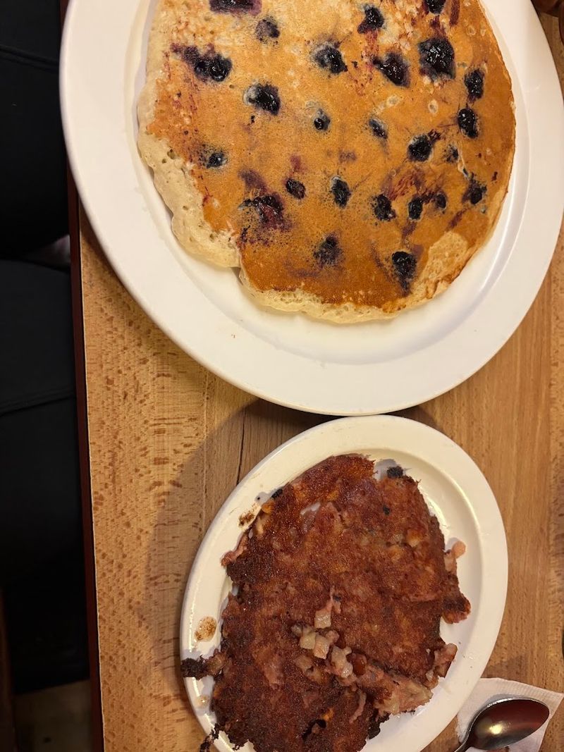 Why This Diner Steals Your Heart Why This Diner Steals Your Heart