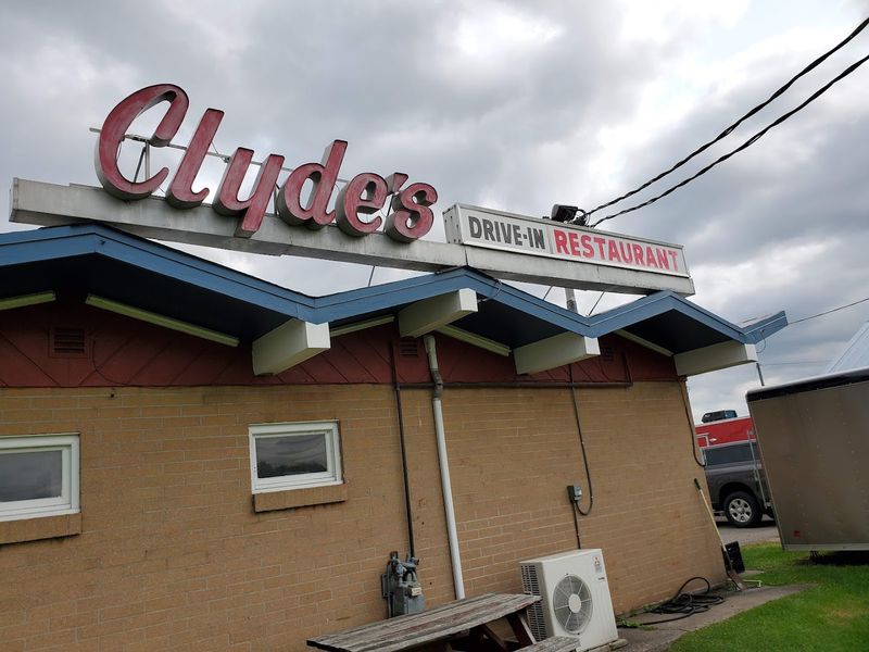 Why This Riverside Drive-In Still Matters Why This Riverside Drive-In Still Matters