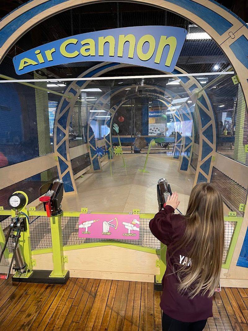 Why This Science Center Earns Its Place on Any Michigan Family Road Trip