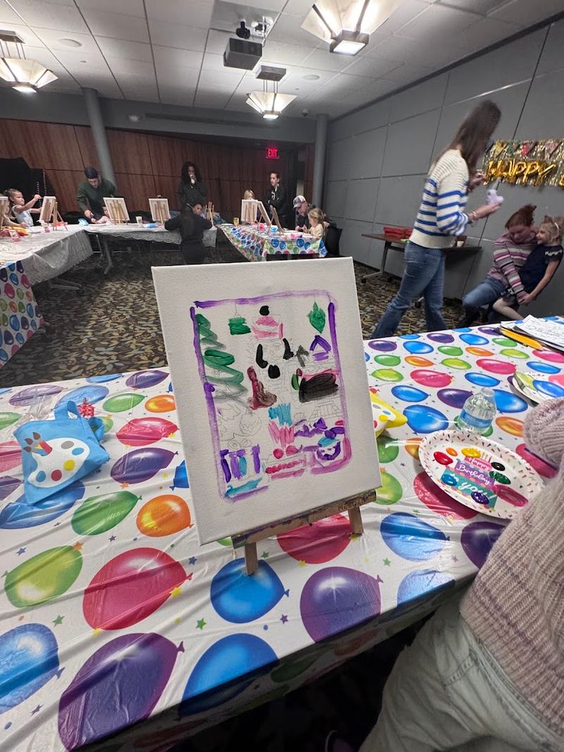 Why This Studio Stays Busy Long After the First Brushstroke Why This Studio Stays Busy Long After the First Brushstroke