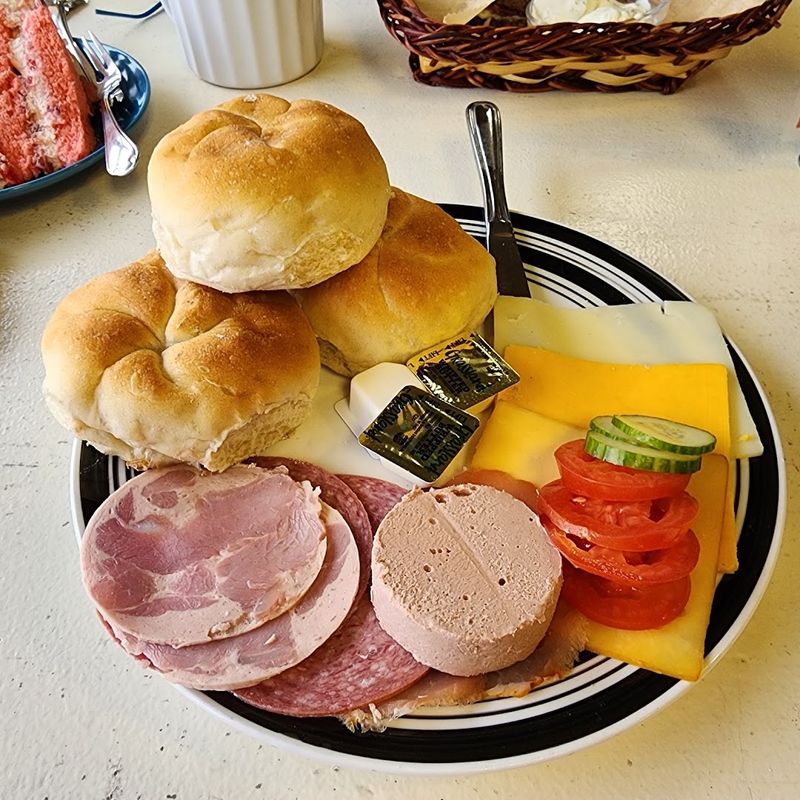 Why This Tennessee Deli Is Worth The Drive