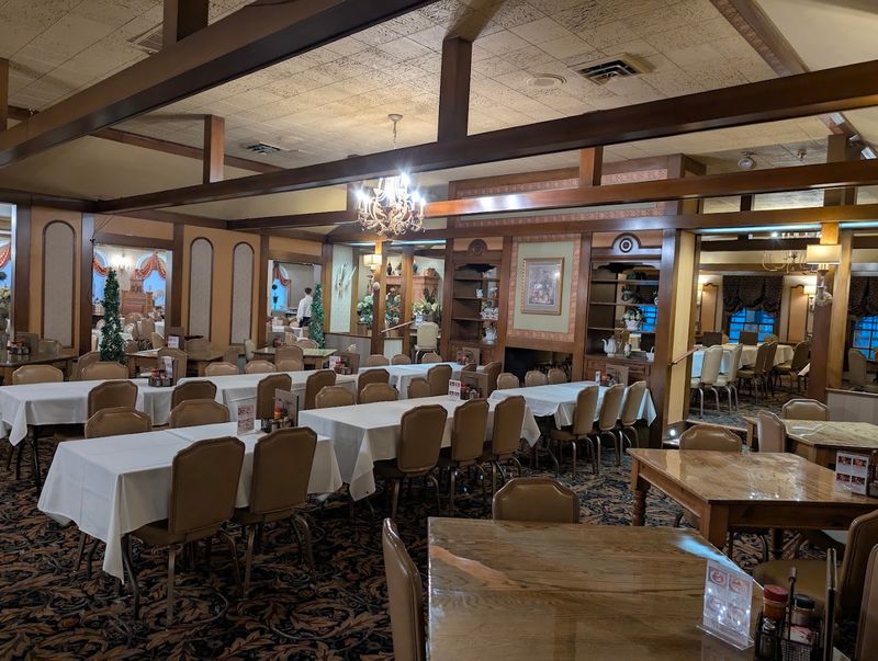 Why Zehnder's Still Stands Apart From Every Other Chicken Dinner in the Region Why Zehnder's Still Stands Apart From Every Other Chicken Dinner in the Region