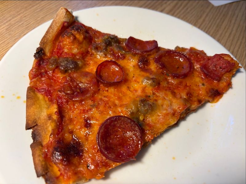 Why the crust delivers that signature crispy crackle