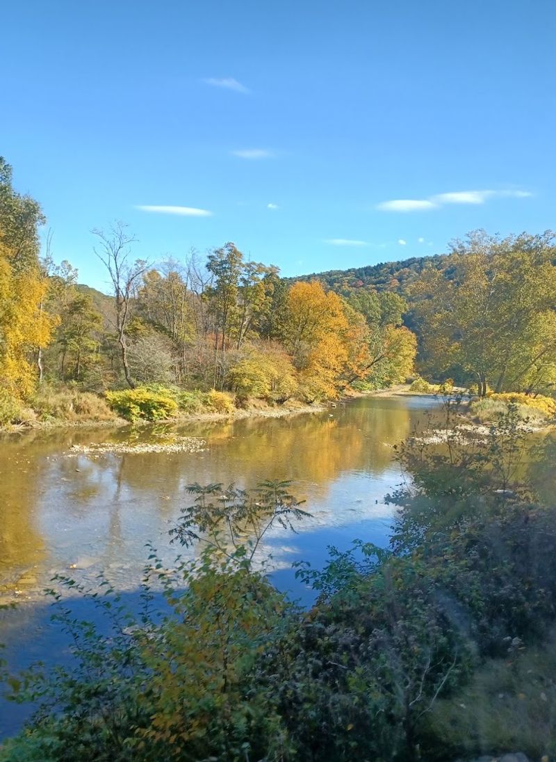 Why the route feels so scenic and restful