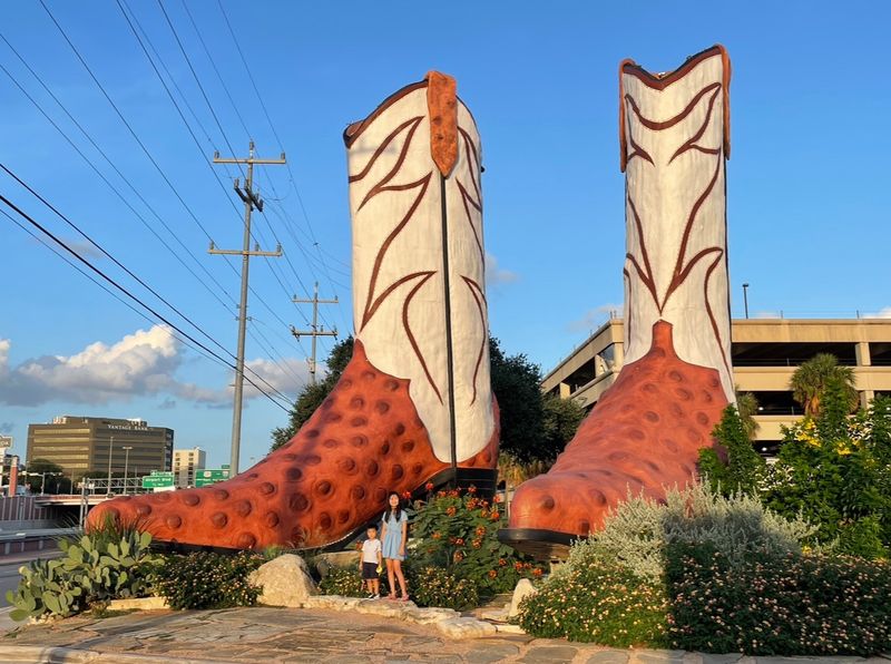 World's Largest Cowboy Boots (San Antonio)