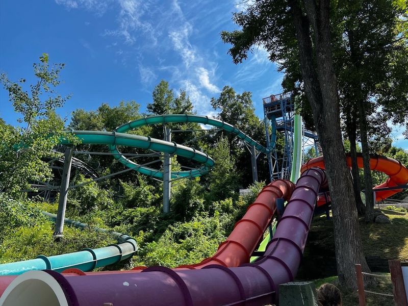 Zero-G and H2OhNO Turn the Ski Slopes Into a Thrill Seeker’s Playground Zero-G and H2OhNO Turn the Ski Slopes Into a Thrill Seeker’s Playground