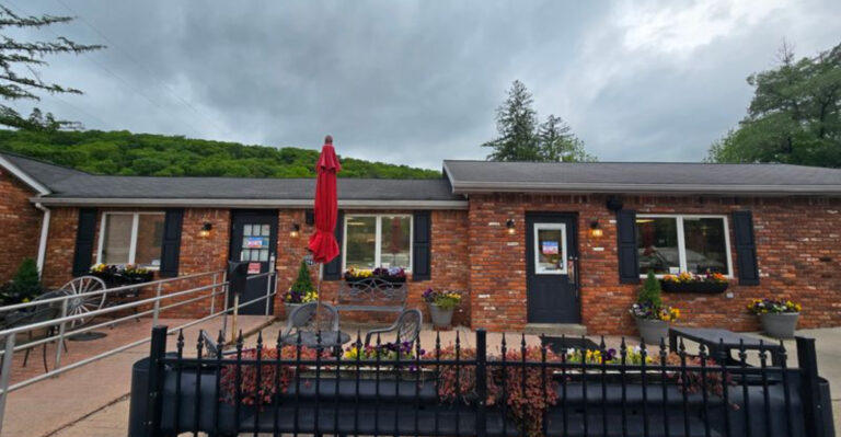 A Pennsylvania Roadside Pie Stop That Feels Like The Best Part Of A Scenic Drive