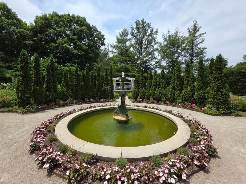 An Indianapolis, Indiana Escape That Barely Feels Urban An Indianapolis, Indiana Escape That Barely Feels Urban