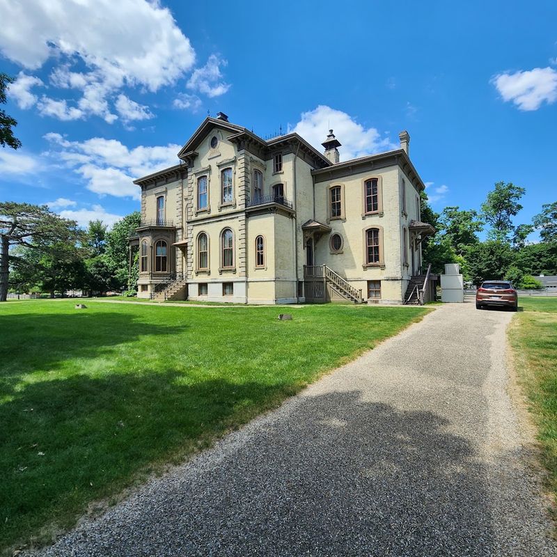 How to See the Mansion Without Missing the Good Part How to See the Mansion Without Missing the Good Part