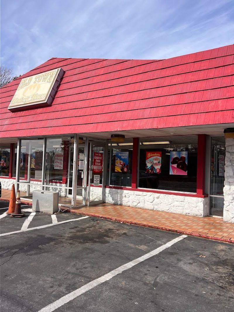 Location in the Heart of Historic Jonesborough Location in the Heart of Historic Jonesborough