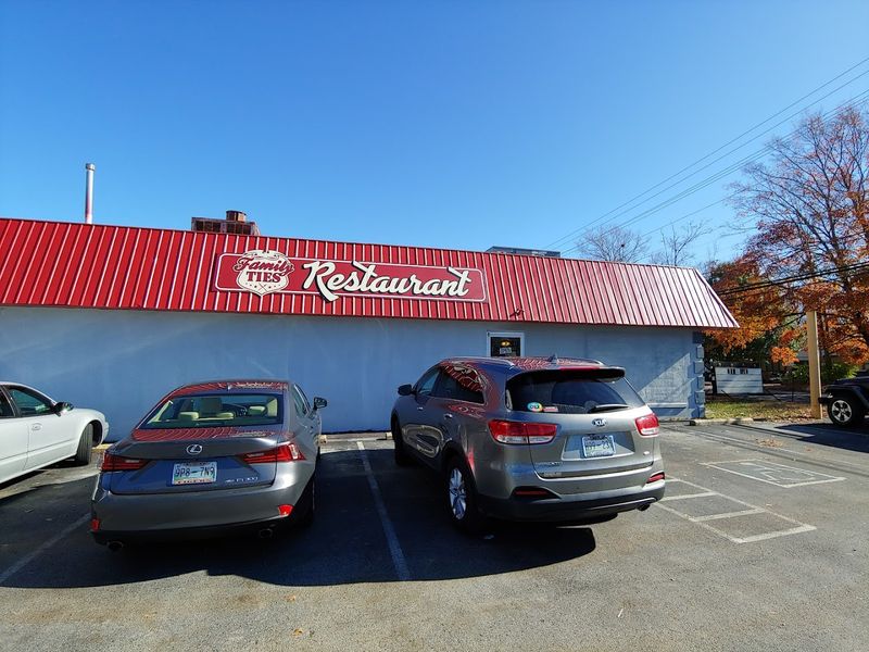 Family Ties Restaurant – Crossville Family Ties Restaurant – Crossville