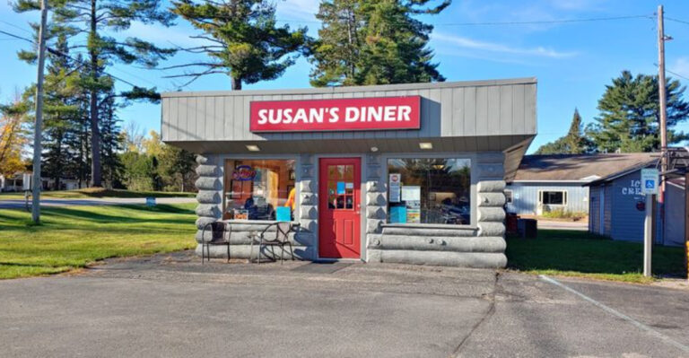 Every Plate At This Michigan Roadside Diner Comes With A Side Of Nostalgia