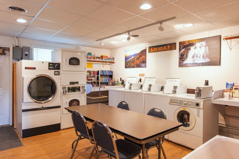 Enjoy Spotless Bathroom Facilities That Exceed Expectations Enjoy Spotless Bathroom Facilities That Exceed Expectations