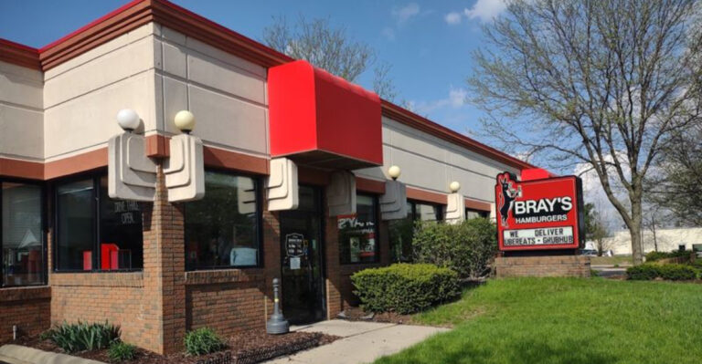 Fresh-Grilled Onions Have Kept Generations Coming Back To This Michigan Spot