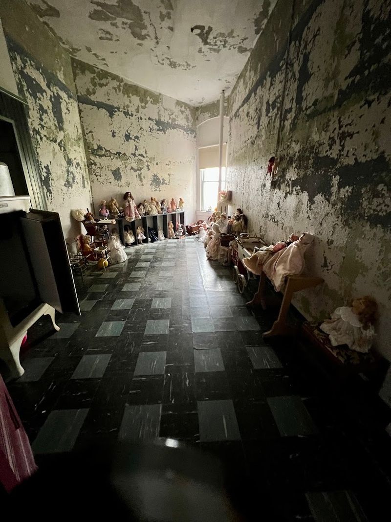 Why This Indiana Landmark Draws Paranormal Investigators Why This Indiana Landmark Draws Paranormal Investigators