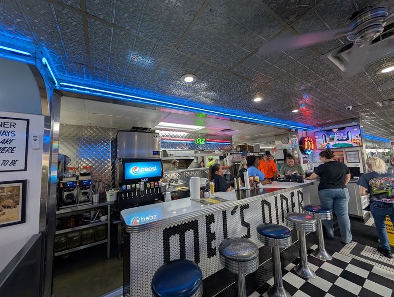 Mel's Classic Diner Mel's Classic Diner