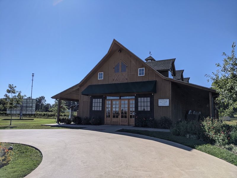 Hand-Crafted Tasting Room With Open-Air Design Hand-Crafted Tasting Room With Open-Air Design