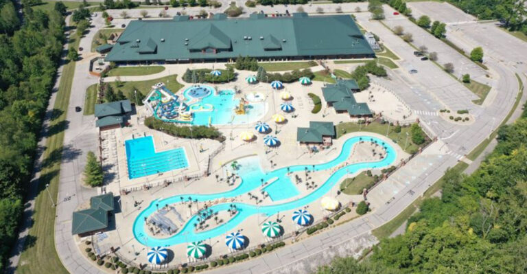 Indiana Has a Massive Waterpark You’ll Never Want to Leave