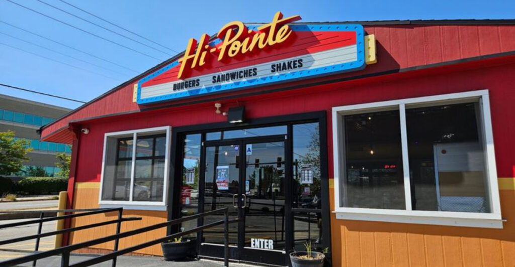 Juicy Burgers and Old-School Charm Meet at These 8 Missouri Drive-Ins