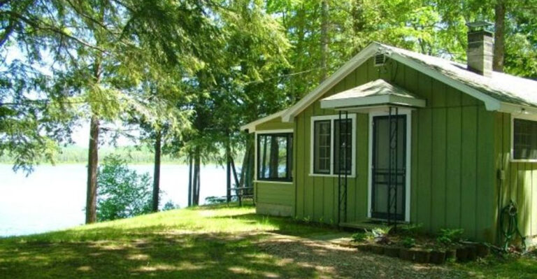 Lakefront Cabins And Free Rowboats Make This Michigan Resort A Peaceful Escape