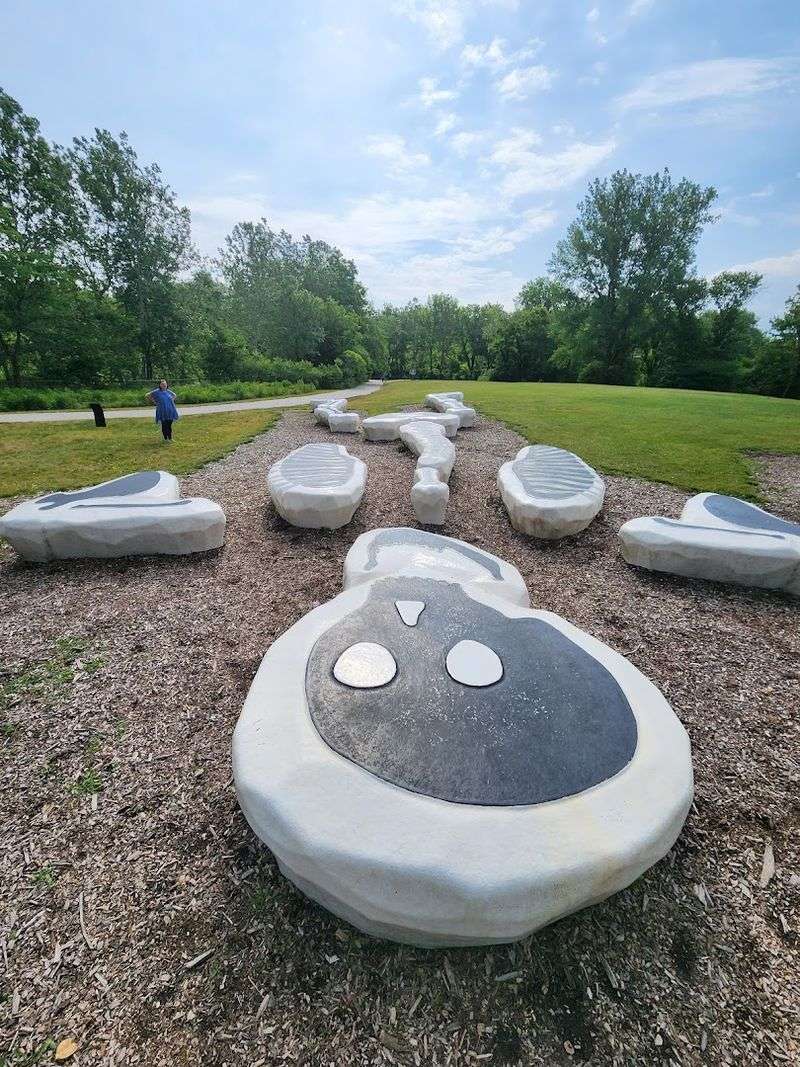 Funky Bones Turns Serious Art Into a Playful Landmark Funky Bones Turns Serious Art Into a Playful Landmark