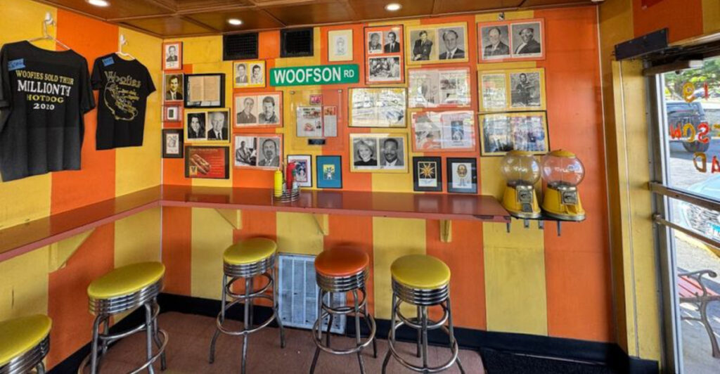 Missouri’s Longest-Running Hot Dog Restaurant Is A Must-Visit For Food Lovers