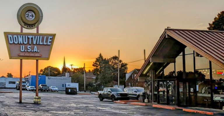 Morning Gets Sweeter At 14 Michigan Donut Shops Worth The Early Stop