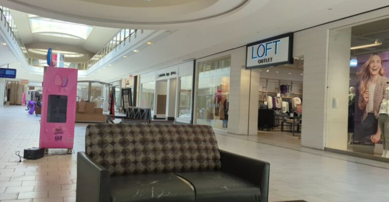 New Jersey’s Eeriest Zombie Mall Looks Frozen in a Forgotten Shopping Era