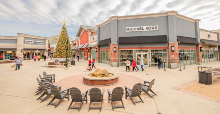 Nothing Beats A Day At This Sprawling Outlet Mall In Ohio