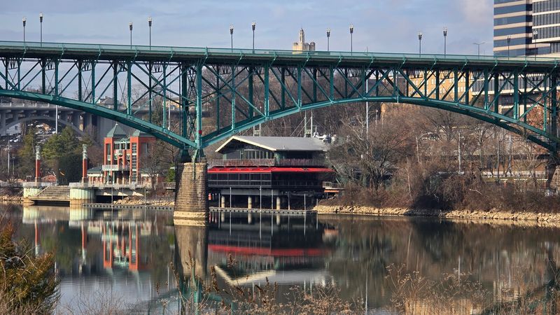 Calhoun's On The River – Knoxville Calhoun's On The River – Knoxville