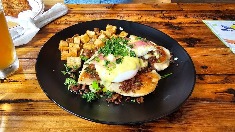 Brunch, Trivia, and the Side of the Restaurant That Broadens the Crowd Brunch, Trivia, and the Side of the Restaurant That Broadens the Crowd