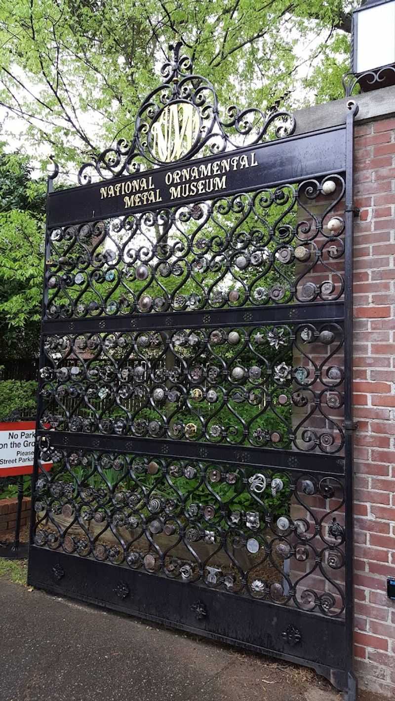Marvel at the Jaw-Dropping 10th Anniversary Gates Marvel at the Jaw-Dropping 10th Anniversary Gates