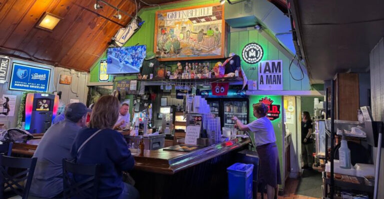 Since 1939, This Tennessee Tavern Has Been Home To One Of The State’s Best Burgers