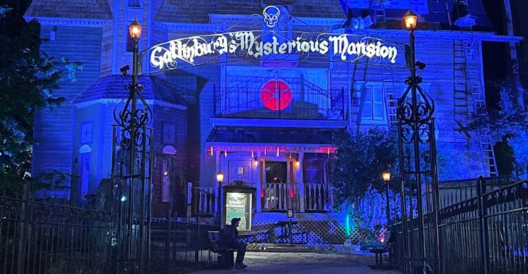 Step Inside The Tennessee House That Has Terrified Visitors For Generations