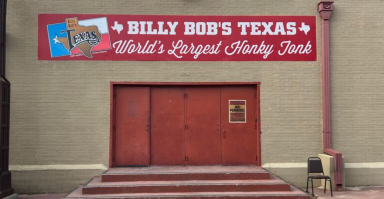 Step Inside the World’s Largest Honky-Tonk Right Here in Texas