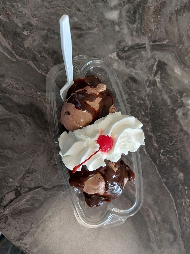 Sundae's Ice Cream & Coffee (Indianapolis) Sundae's Ice Cream & Coffee (Indianapolis)