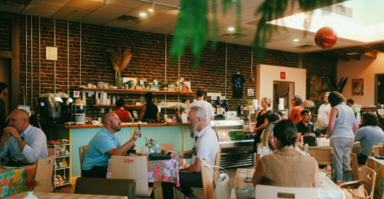 The 10 Best Lunch Restaurants In Knoxville, Tennessee, According To Locals