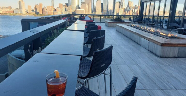 The 11 Best Outdoor Bars in New Jersey for Rooftop Views, Beach Drinks, and Patio Nights