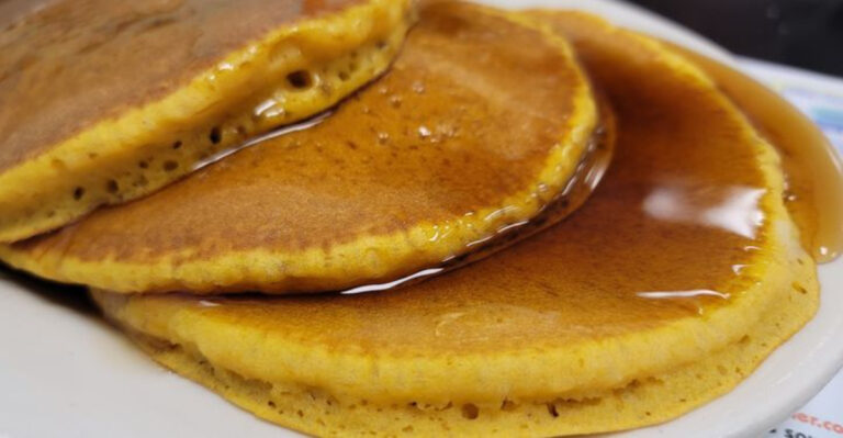 The Fluffy Pancakes at This 1950s-Style New Jersey Diner Have Become a Local Legend