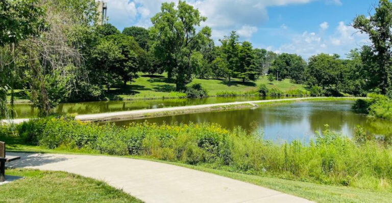 There’s a 20-Acre Botanical Paradise Hiding in Illinois You Need to See