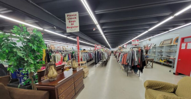 These 10 Massive Tennessee Secondhand Shops Are Every Bargain Hunter’s Dream