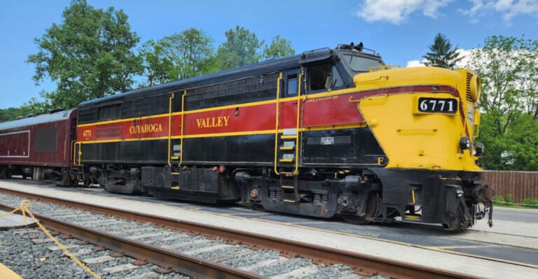 These 10 Ohio Scenic Train Rides Make August Getaways Worth Looking Forward To