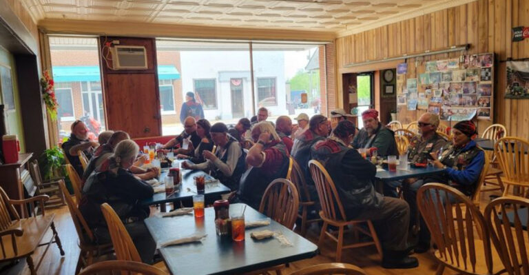 These 10 Tennessee Country Kitchens Serve Southern Comfort Food Just Like Grandma Used To Make