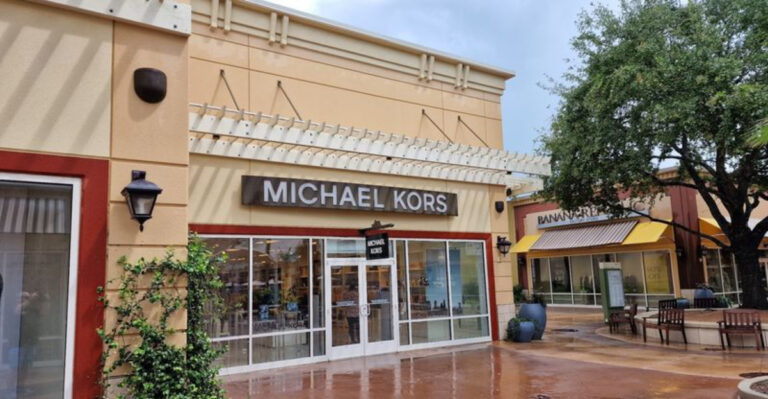 These 11 Texas Outlet Malls Are Worth Building a Weekend Trip Around