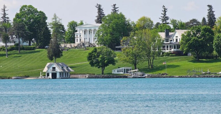 These 6 Hidden New York Escapes Feel More Like the Caribbean Than the Northeast