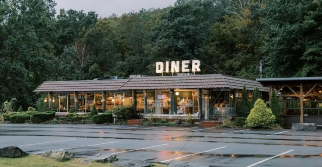 These 7 New York Diners Feel Like Home From the Very First Bite