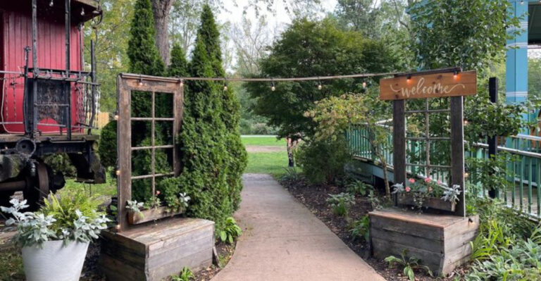 This Charming Ohio Arts Village Feels Like A Secret Courtyard Escape
